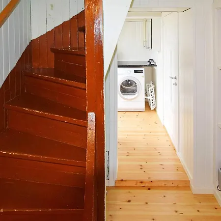 Seaside Charm In Hamaroy-by Traum