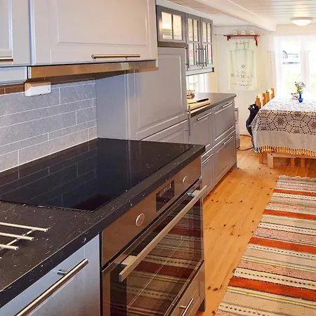 Seaside Charm In Hamaroy-by Traum