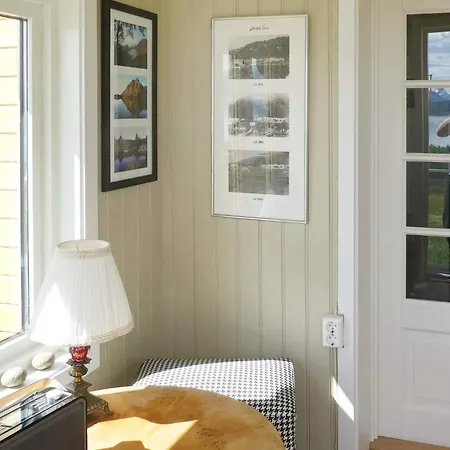 Seaside Charm In Hamaroy-by Traum Сasa de vacaciones Skutvika