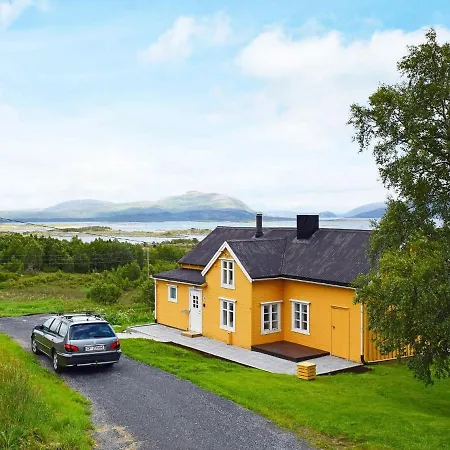 Holiday home 5 Person In Skutvik Skutvika