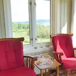 Seaside Charm In Hamaroy-By Traum Skutvika